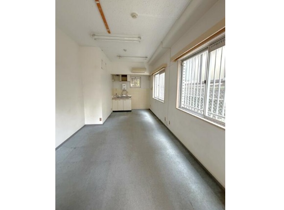 東京都渋谷区千駄ヶ谷 4.6坪 貸倉庫・貸工場|L-Net(エルネット) 画像2 東京都渋谷区千駄ヶ谷 4.6坪 貸倉庫・貸工場|L-Net(エルネット) 画像2