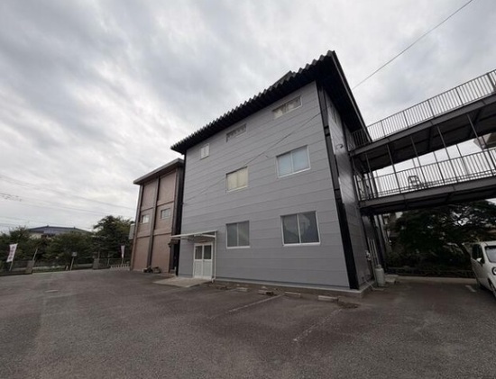 埼玉県所沢市東新井町２８３－１　92.7坪